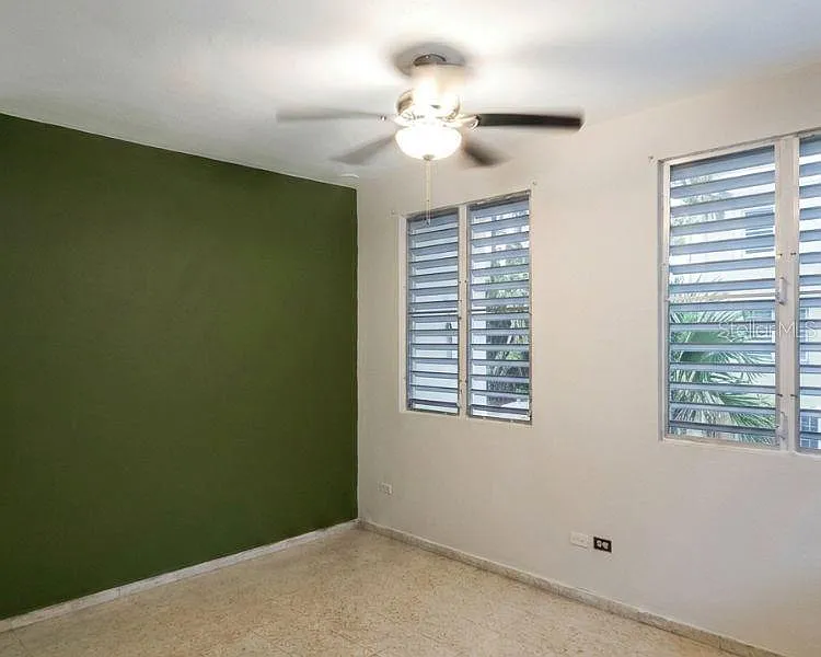 3 bed, 2.0 bath, 259 sqft, $1,100 — Photo 4