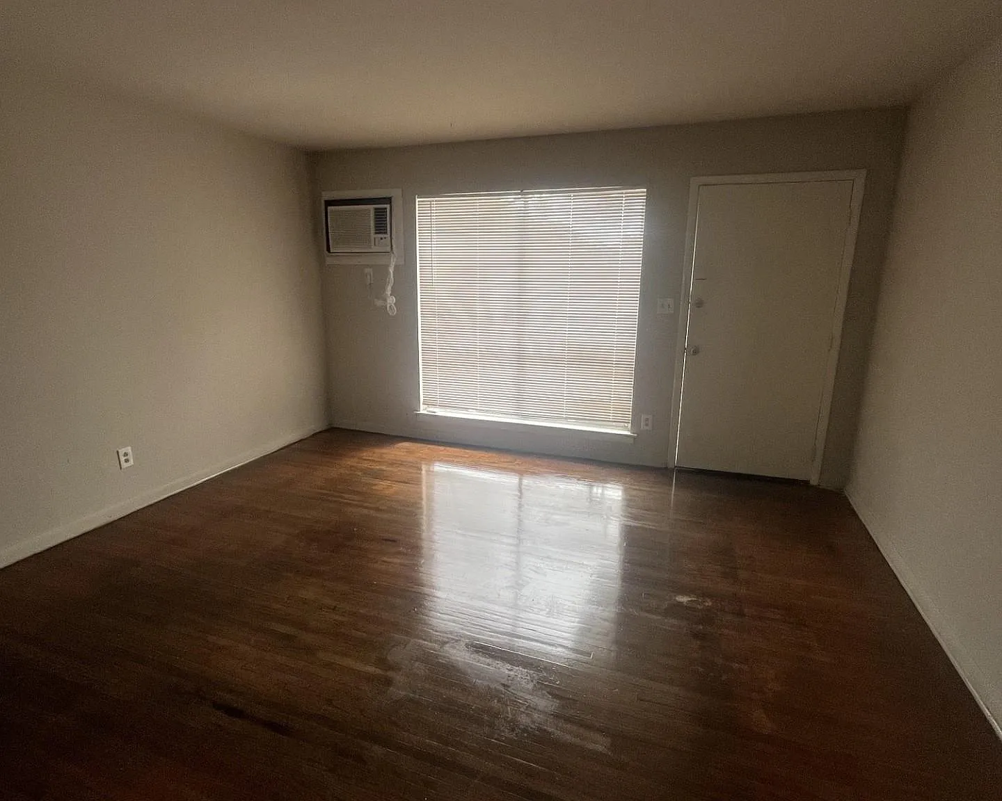 2 bed, 2.0 bath, $650 — Photo 2