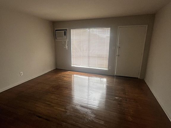 2nd image of 2637 Pike Rd APT K