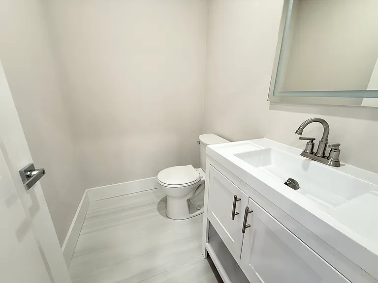 36 Raven St #2R — Photo 8