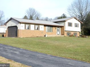 1730 Woodberry Rd, York, PA 17408