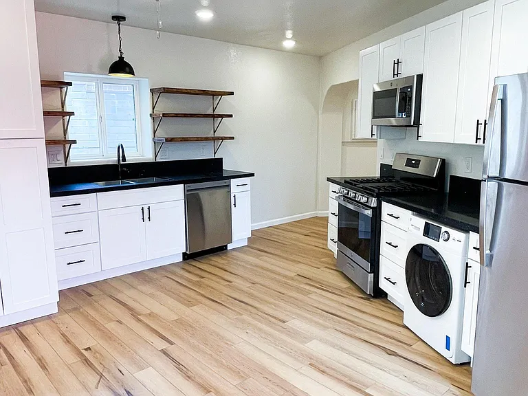 6 E Bonita Rd — Photo 9