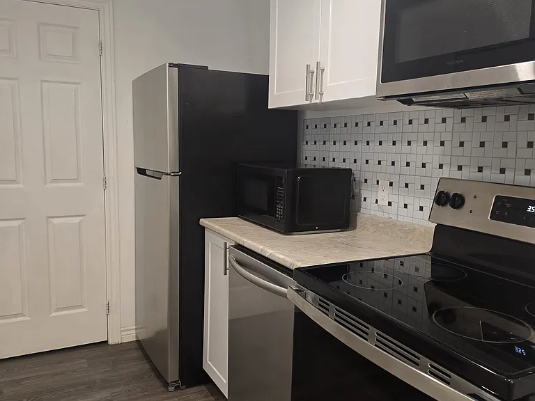 208 English Ln — Photo 6