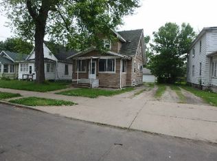 2914 W Wyoming St, Peoria, IL 61605