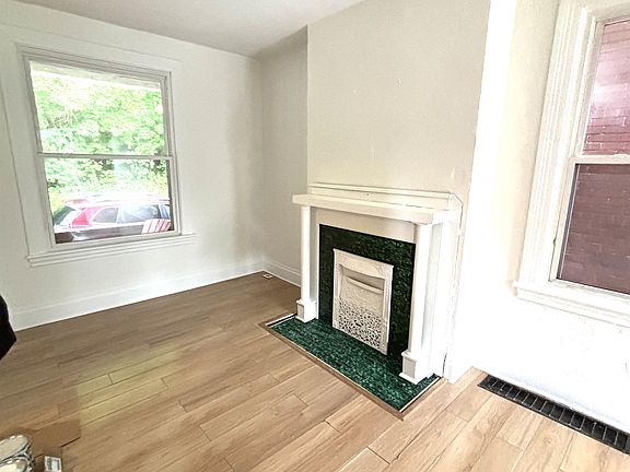 5th image of 416 S Urania Ave