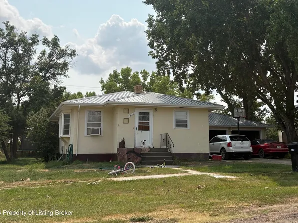 520 1st Ave SW, Wibaux, MT 59353