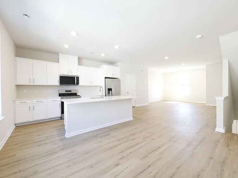 23 Clementon Rd E — Photo 11
