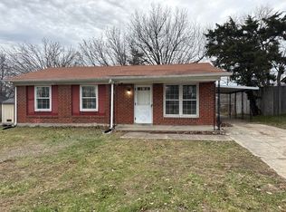 6912 Longlake Dr, Louisville, KY 40291