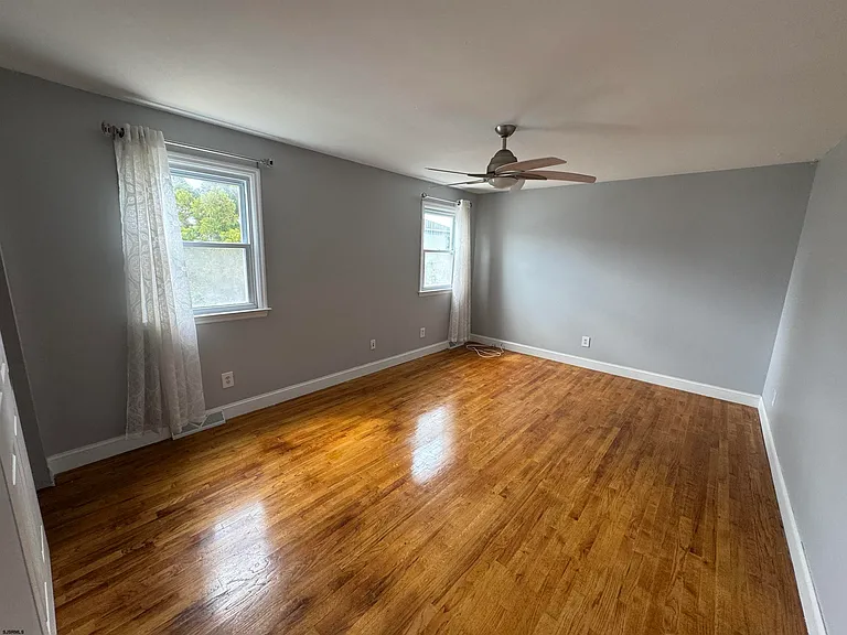 8208 Lagoon Dr — Photo 16