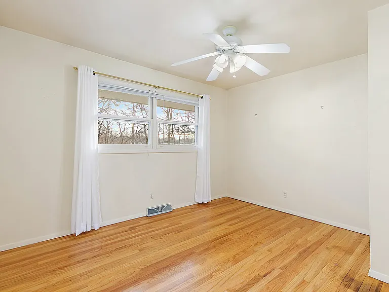 1000 Jackson Ave — Photo 22