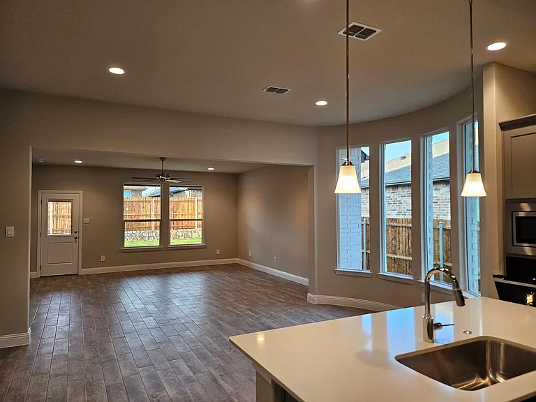 1512 Woodpecker St — Photo 16