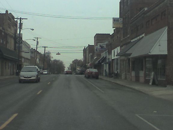 2nd image of 115 E Illinois Ave