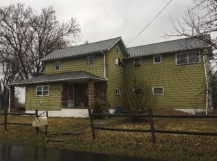 201 Birds Hill Rd, Pine Grove, PA 17963