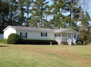 8554 Old River Rd, Burgaw, NC 28425
