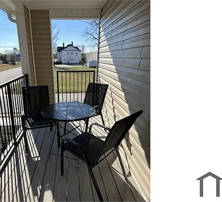 341 Adam St #D — Photo 14