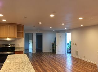 5700 141st St SW UNIT C, Edmonds, WA 98026