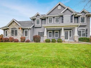 6393 Irving Dr, Sun Prairie, WI 53590