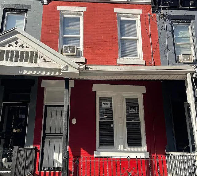 3036 N Sydenham St — Photo 1