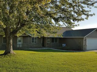5701 Holly Way, West Richland, WA