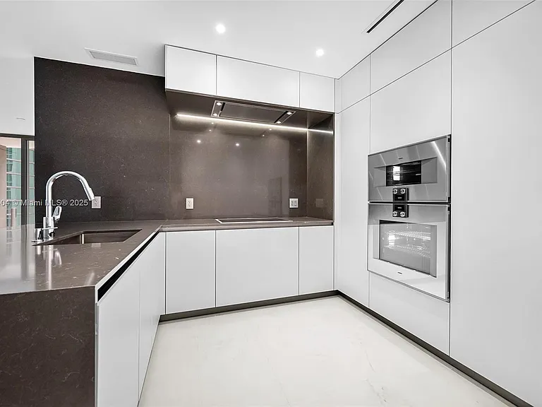 300 Biscayne Boulevard Way #3509 — Photo 34