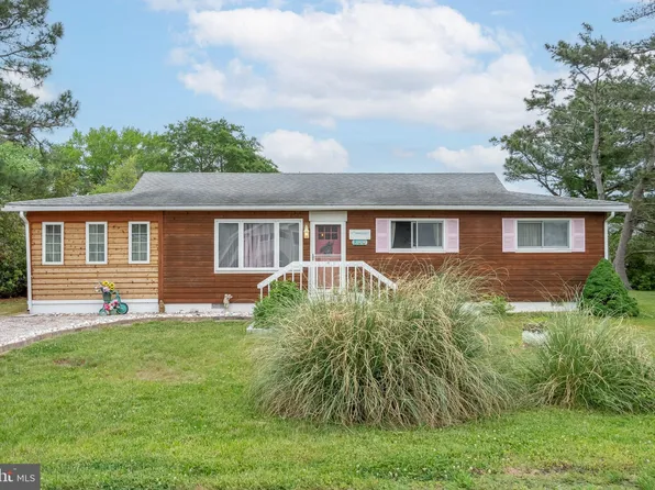 600 Sussex Ct, Bethany Beach, DE 19930