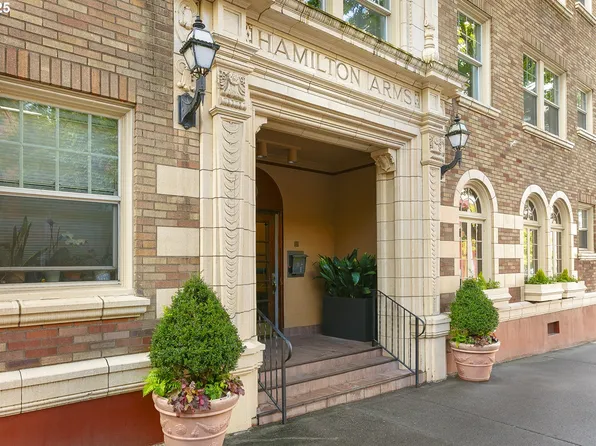 709 SW 16th Ave Unit 203, Portland, OR 97205