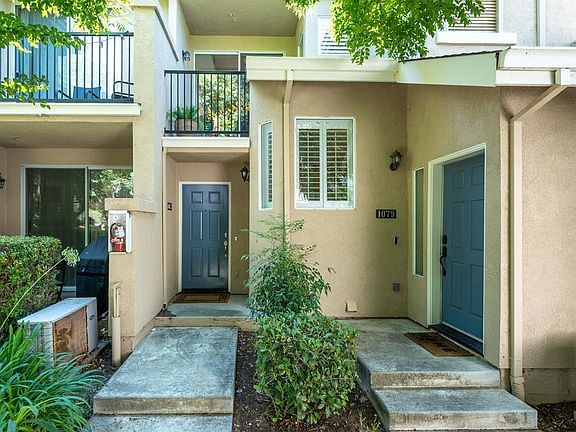 3rd image of 1083 Esparanza Way