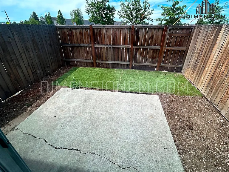 532 SW Rimrock Way — Photo 14