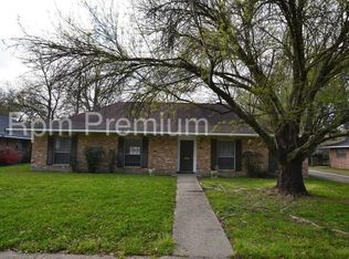 1543 Fiesta Dr, Baton Rouge, LA 70815
