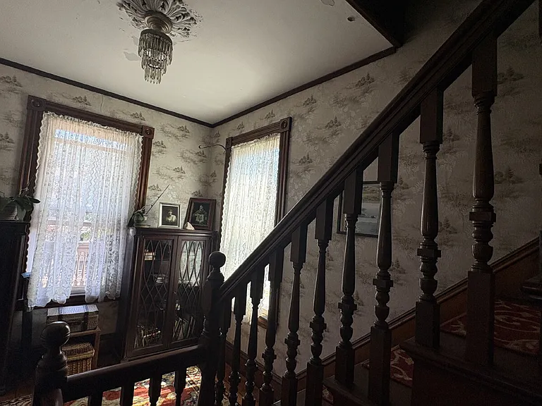 342 Main St — Photo 30