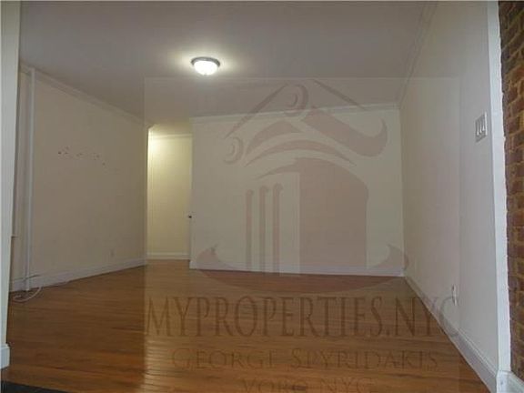 5th image of 4138 67th St APT 2H