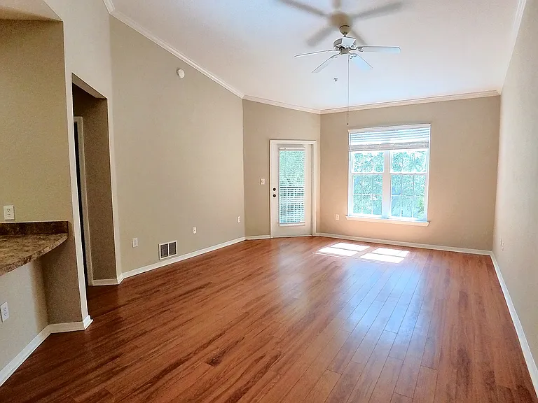 10017 Courtney Palms Blvd #304 — Photo 2