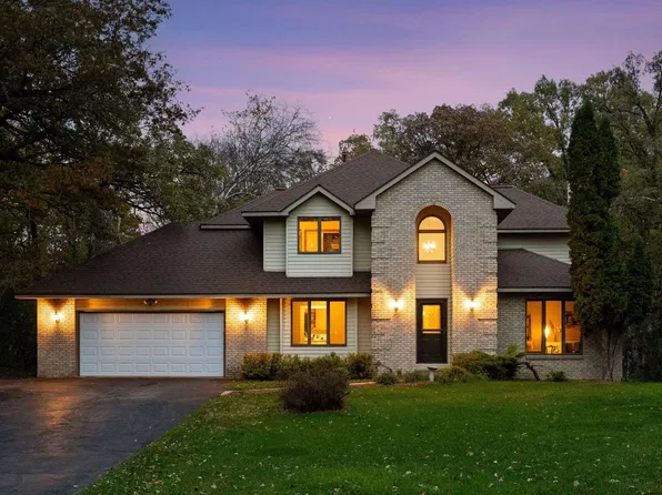 230 Plainview Dr, River Falls, WI 54022