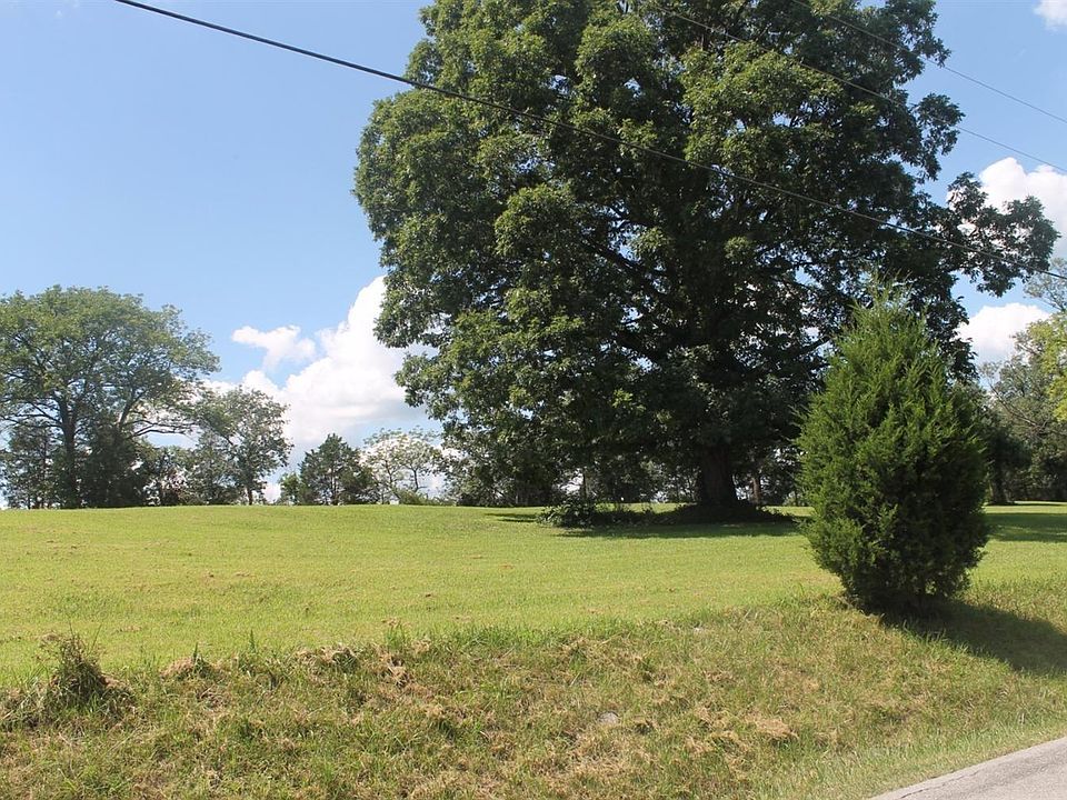 2nd image of 614 Hunter Dr