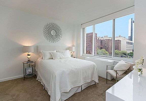 3rd image of 160 W 62nd St APT 9F