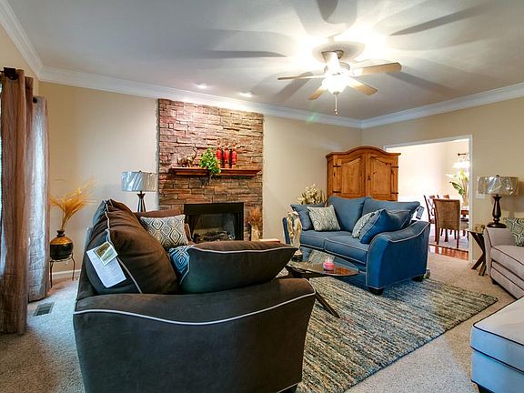 4th image of 1288 Viewmont Dr