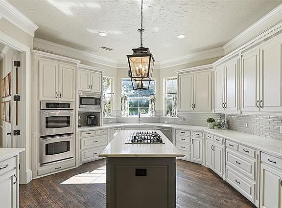 4th image of 1130 Tate Ln