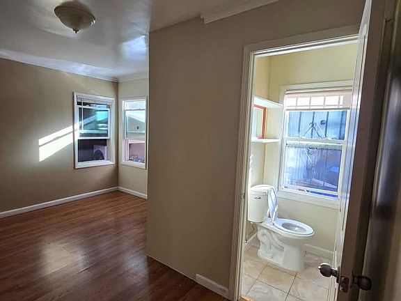 2nd image of 4429 San Carlos Ave #A