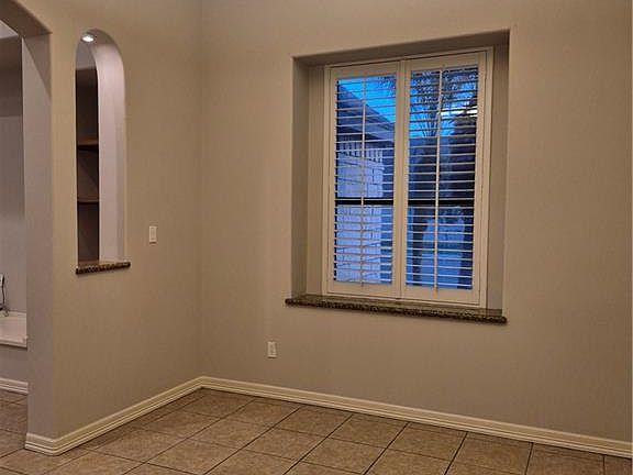 5th image of 4123 N 42nd Ln