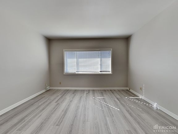 3rd image of 2518 Hastings Way