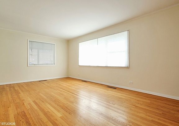 2nd image of 9427 Kedvale Ave