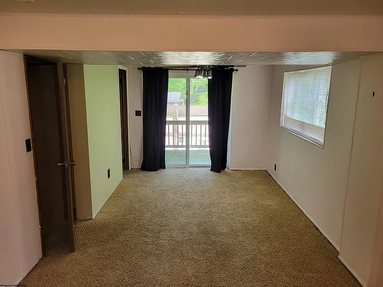 929 Garrison Ave — Photo 13