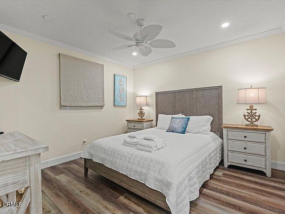 5th image of 40 Folly Field Road #126