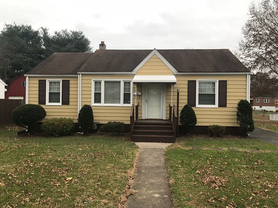 1st image of 2427 Dorchester Dr NW