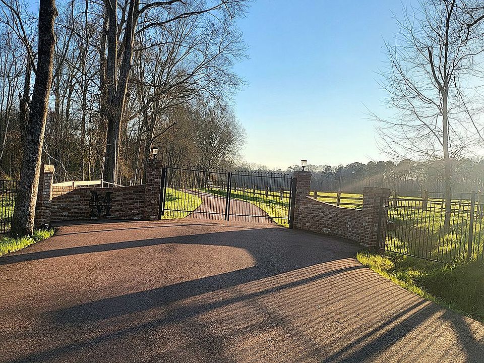 1st image of 225 Coats Rd