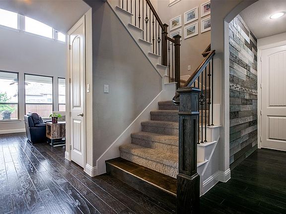 2nd image of 6312 Savannah Oak Trl