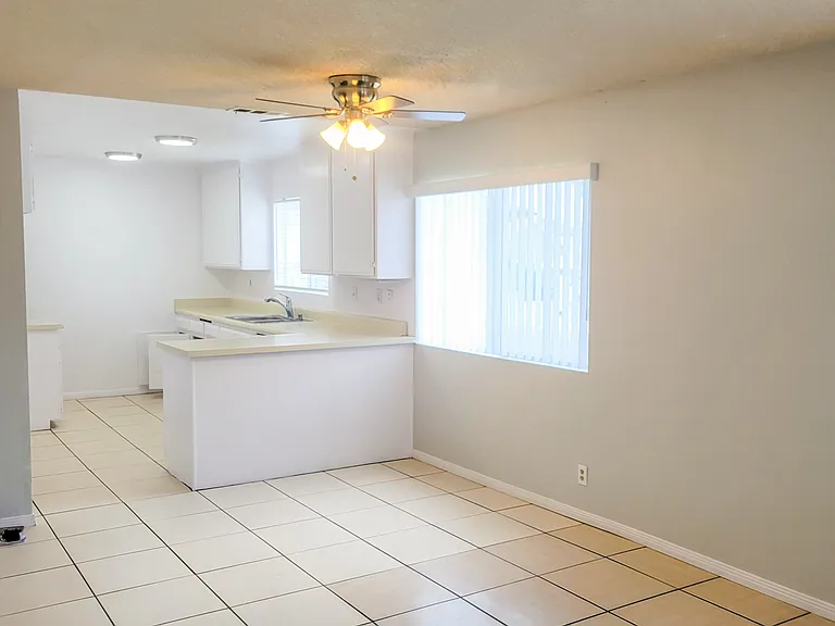 1509 S Palos Verdes St #3 — Photo 2