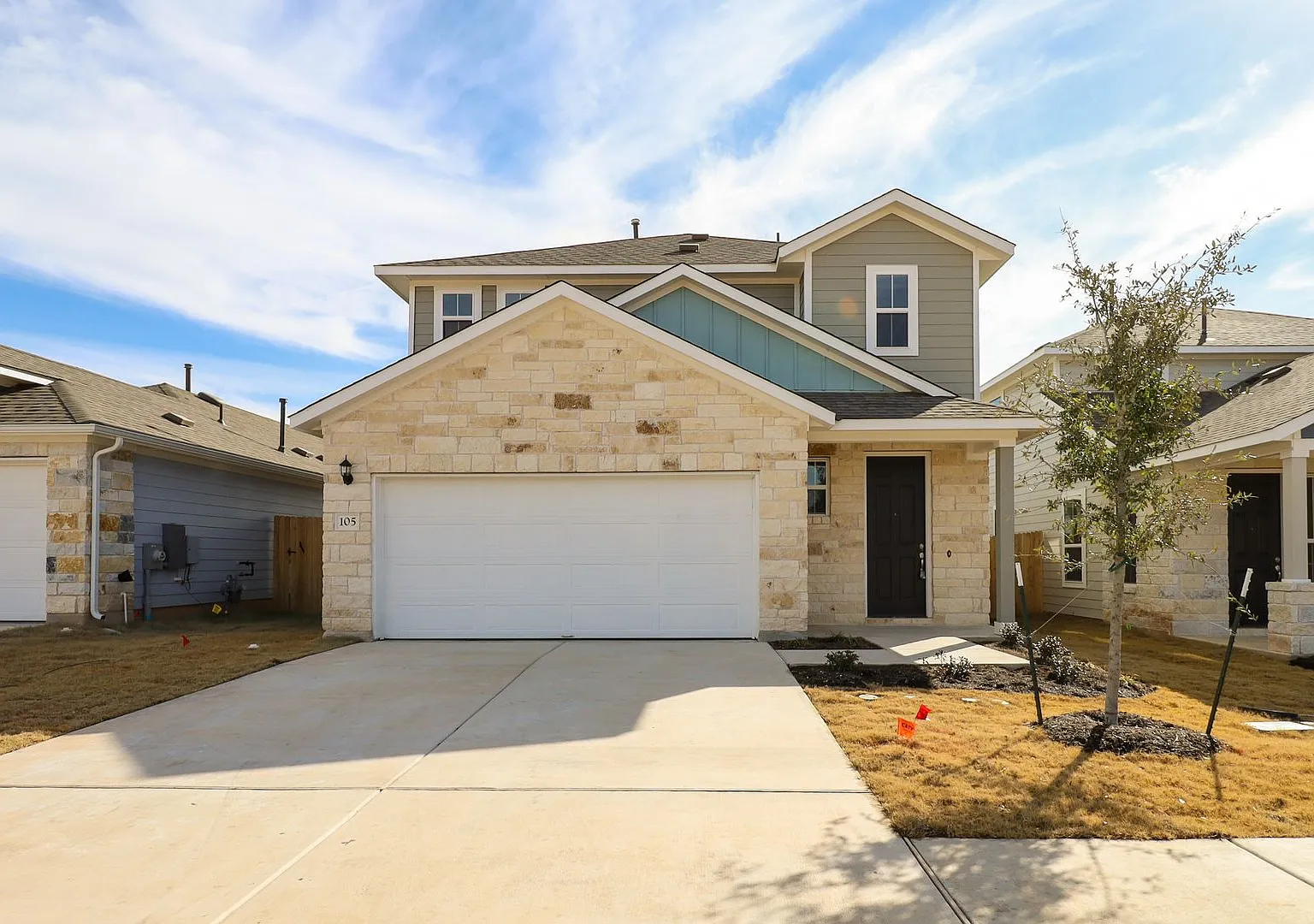 Beautiful 3-Bedroom Craftsman Home with Oversized Backyard in MorningStar — Photo 1