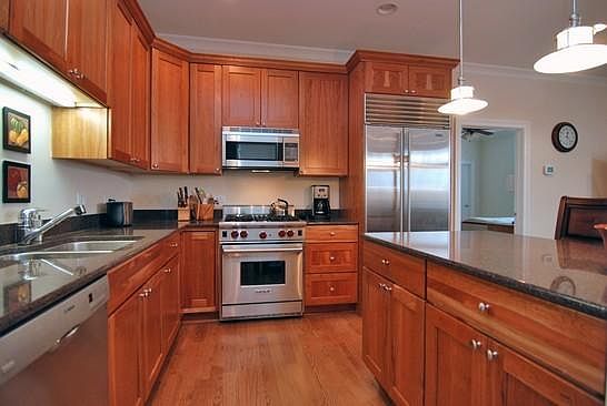 3rd image of 2757 N Lincoln Ave Ste 2