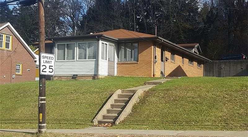 1st image of 609 N Main St